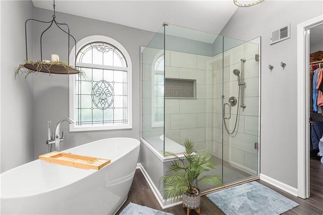 14927 W 76th Street, Lenexa, KS 66216