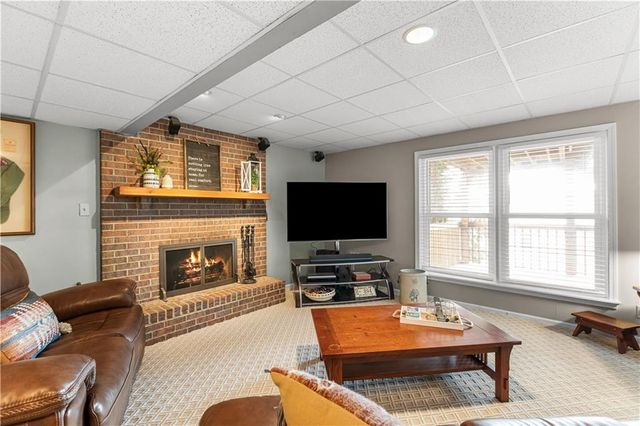 14927 W 76th Street, Lenexa, KS 66216