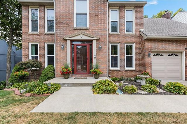 14927 W 76th Street, Lenexa, KS 66216