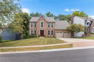 14927 W 76th Street, Lenexa, KS 66216