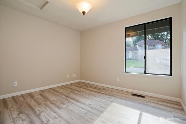 9574 Radcliff Avenue NE, Bremerton, WA 98311