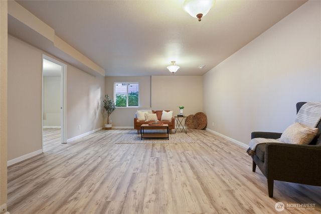 9574 Radcliff Avenue NE, Bremerton, WA 98311