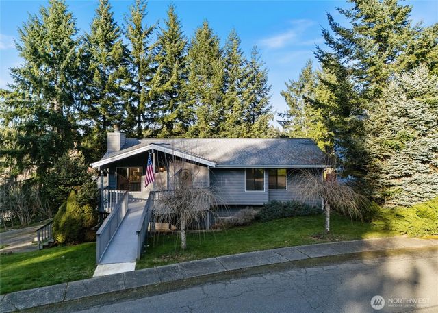 9574 Radcliff Avenue NE, Bremerton, WA 98311