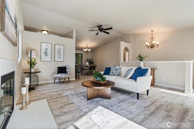 9574 Radcliff Avenue NE, Bremerton, WA 98311