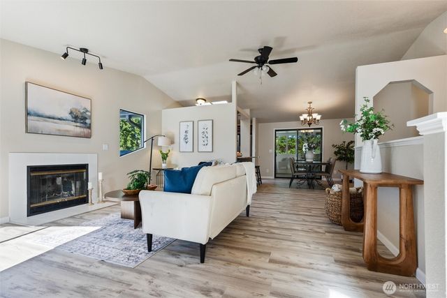 9574 Radcliff Avenue NE, Bremerton, WA 98311