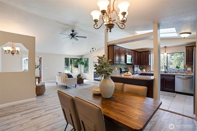 9574 Radcliff Avenue NE, Bremerton, WA 98311