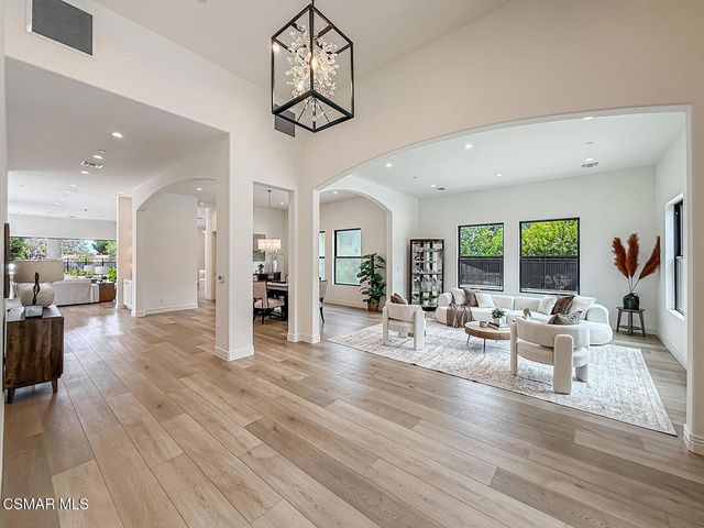 395 Sherwood Court, Thousand Oaks, CA 91361