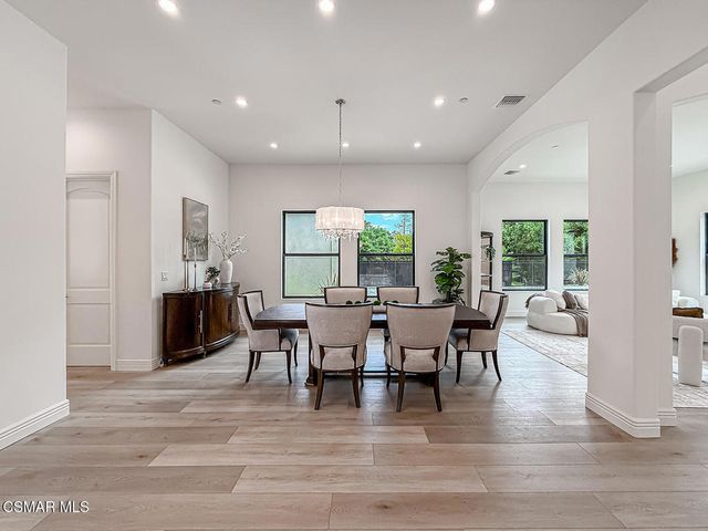 395 Sherwood Court, Thousand Oaks, CA 91361