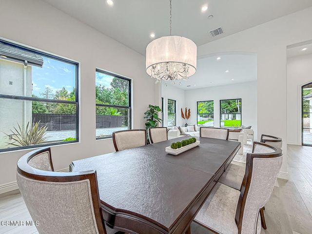 395 Sherwood Court, Thousand Oaks, CA 91361