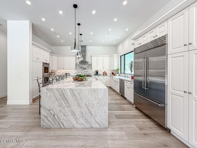 395 Sherwood Court, Thousand Oaks, CA 91361