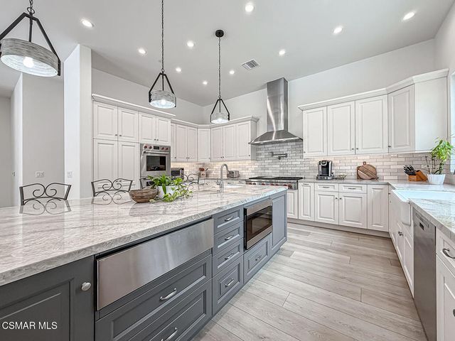 395 Sherwood Court, Thousand Oaks, CA 91361