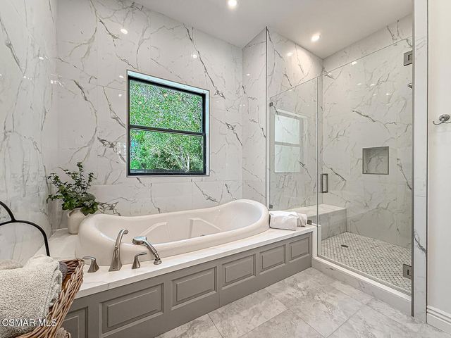 395 Sherwood Court, Thousand Oaks, CA 91361