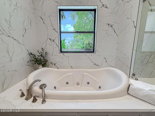 395 Sherwood Court, Thousand Oaks, CA 91361