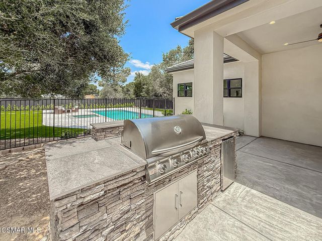 395 Sherwood Court, Thousand Oaks, CA 91361