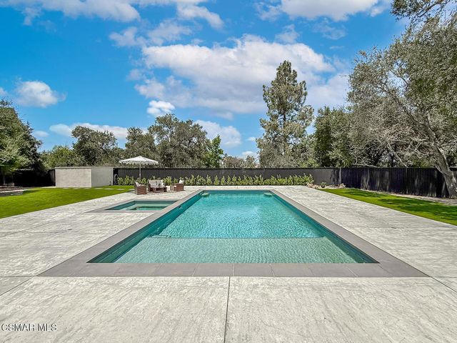 395 Sherwood Court, Thousand Oaks, CA 91361