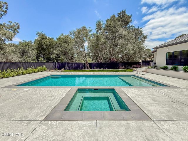 395 Sherwood Court, Thousand Oaks, CA 91361