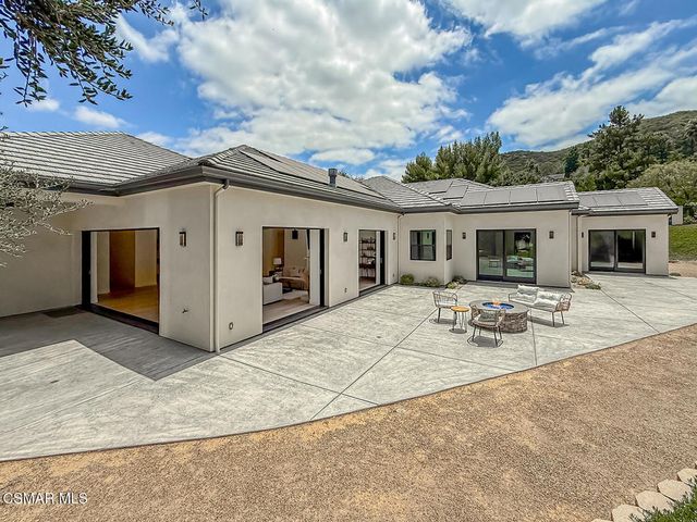 395 Sherwood Court, Thousand Oaks, CA 91361