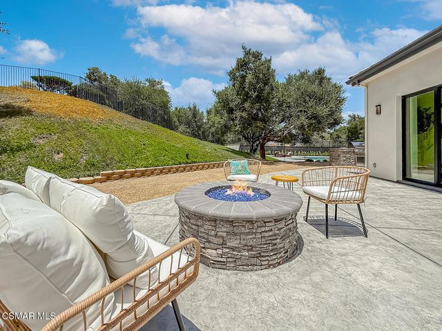 395 Sherwood Court, Thousand Oaks, CA 91361