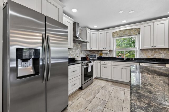 3318 N RIDGE AVENUE, Tampa, FL 33603