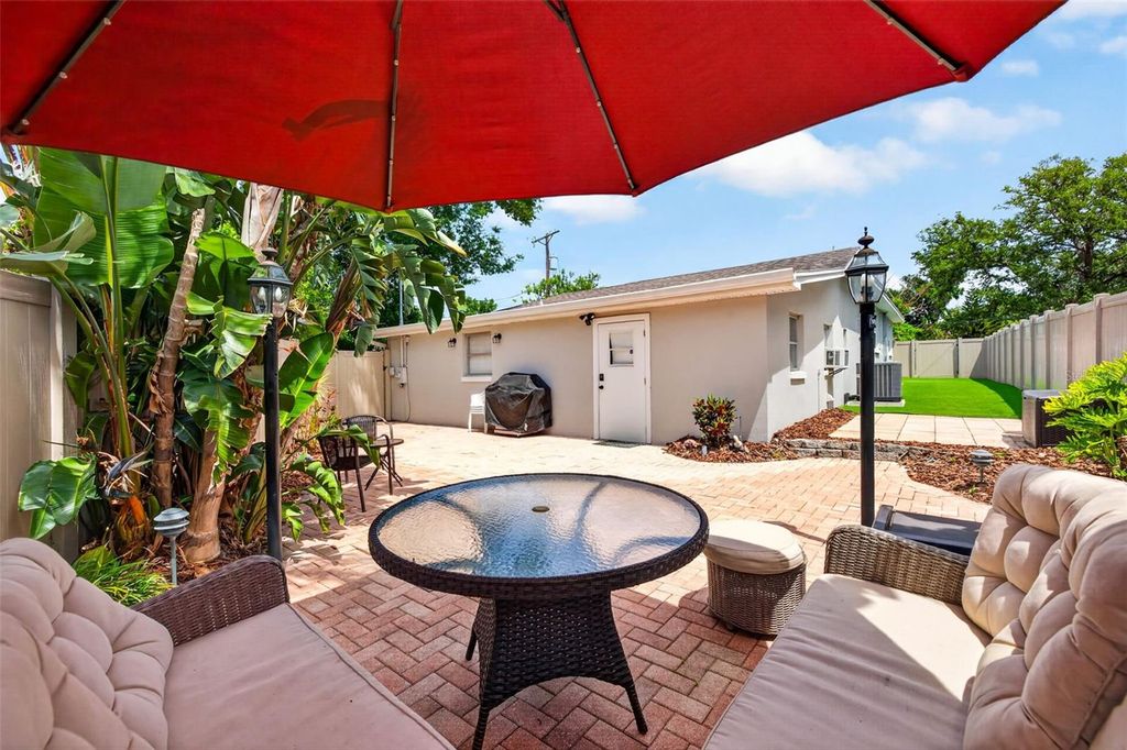 Image 25 of property listing at 3318 N RIDGE AVENUE, Tampa, FL 33603