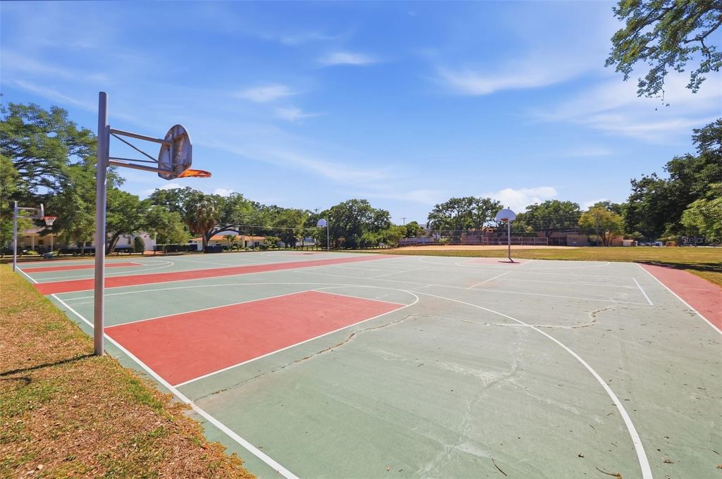 Image 41 of property listing at 3318 N RIDGE AVENUE, Tampa, FL 33603