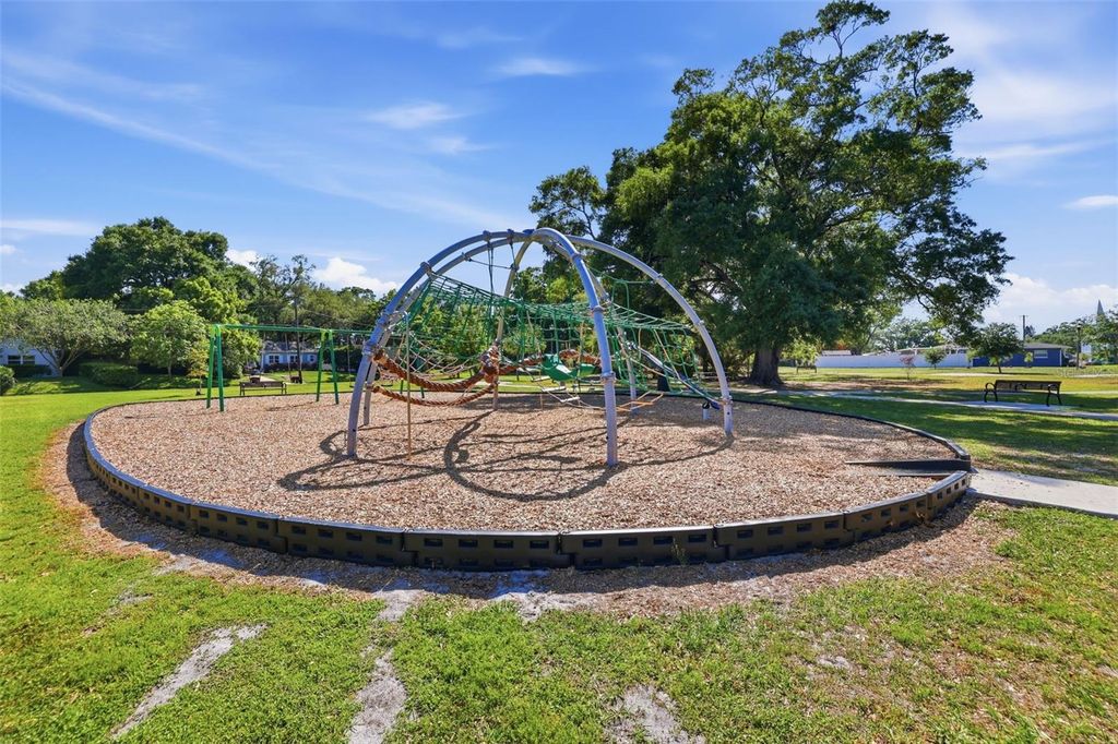 Image 42 of property listing at 3318 N RIDGE AVENUE, Tampa, FL 33603