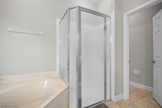 3381 Mystic River DR, Naples, FL 34120