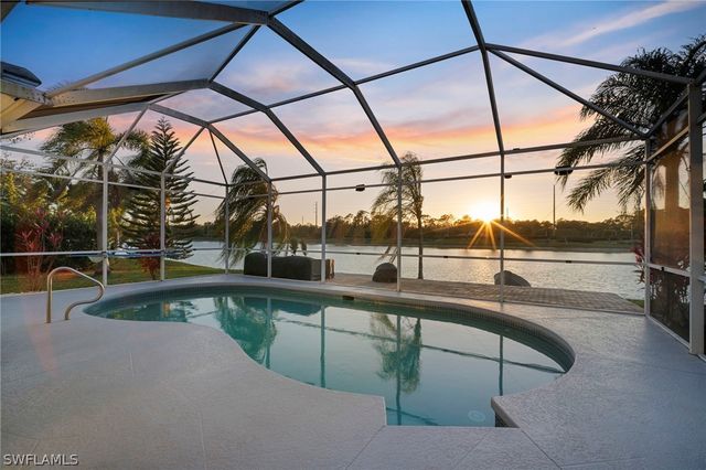 3381 Mystic River DR, Naples, FL 34120