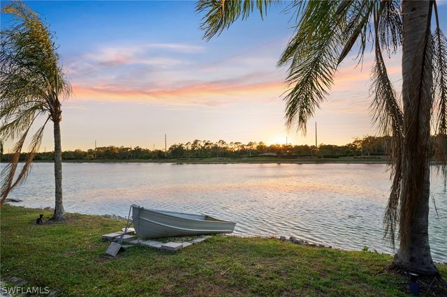 3381 Mystic River DR, Naples, FL 34120