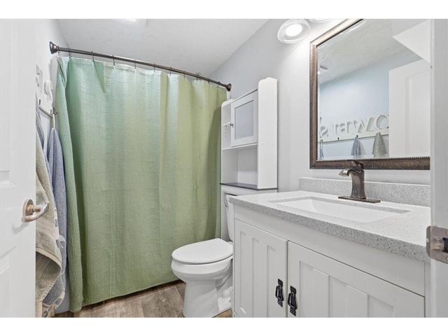 1441 Hallewood Boulevard, New Richmond, WI 54017