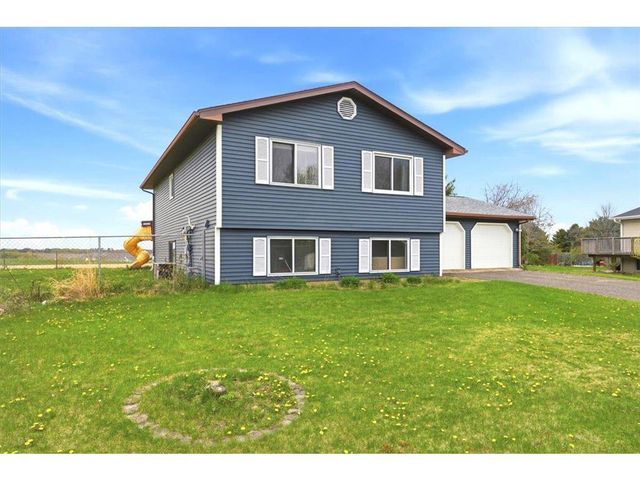 1441 Hallewood Boulevard, New Richmond, WI 54017