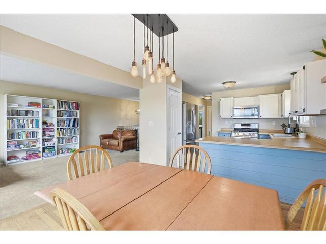 1441 Hallewood Boulevard, New Richmond, WI 54017