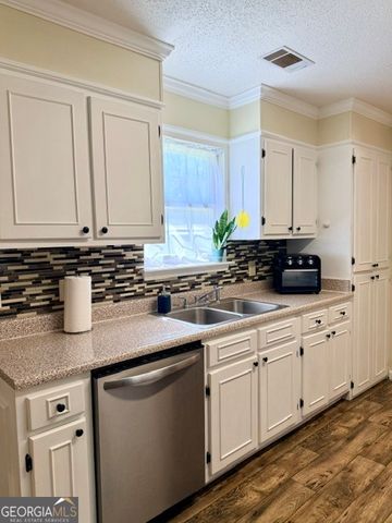 2422 Walden Way, Statesboro, GA 30458