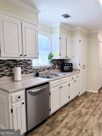 2422 Walden Way, Statesboro, GA 30458