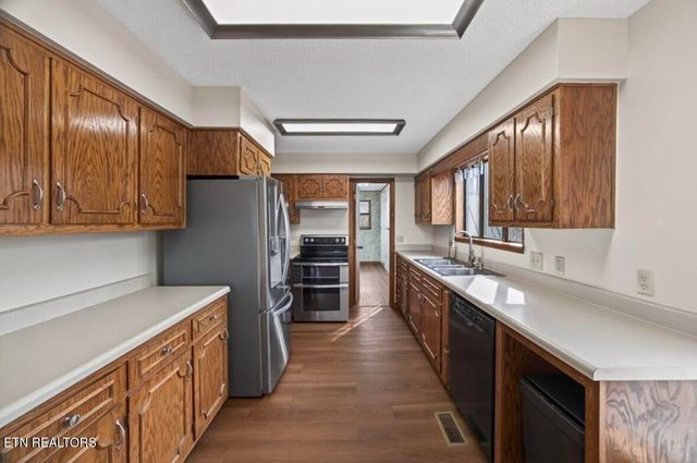 2400 Burgess Falls Rd, Cookeville, TN 38506