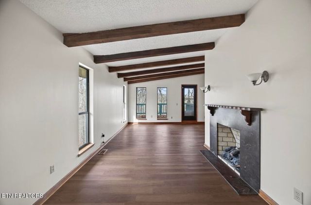 2400 Burgess Falls Rd, Cookeville, TN 38506