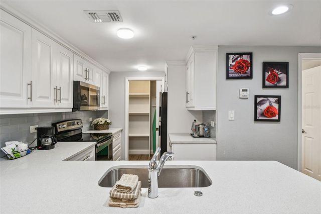 36750 US HIGHWAY 19 N 03116, Palm Harbor, FL 34684