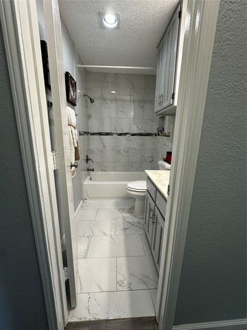 5218 Wild Horse Court, Arlington, TX 76017