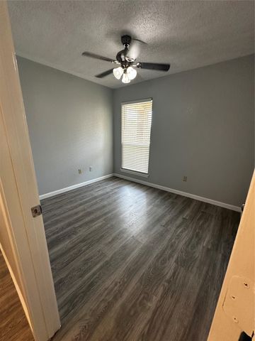 5218 Wild Horse Court, Arlington, TX 76017