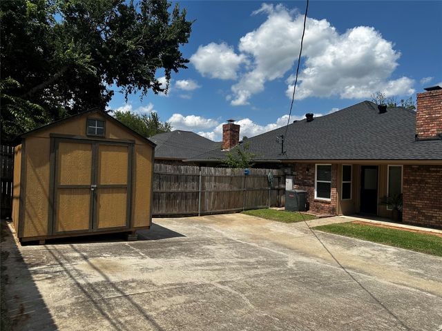 5218 Wild Horse Court, Arlington, TX 76017