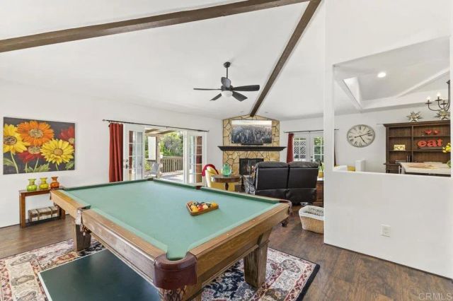 1305 Scenic Dr, Escondido, CA 92029