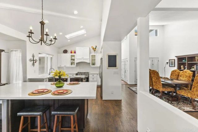 1305 Scenic Dr, Escondido, CA 92029