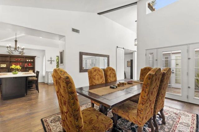 1305 Scenic Dr, Escondido, CA 92029