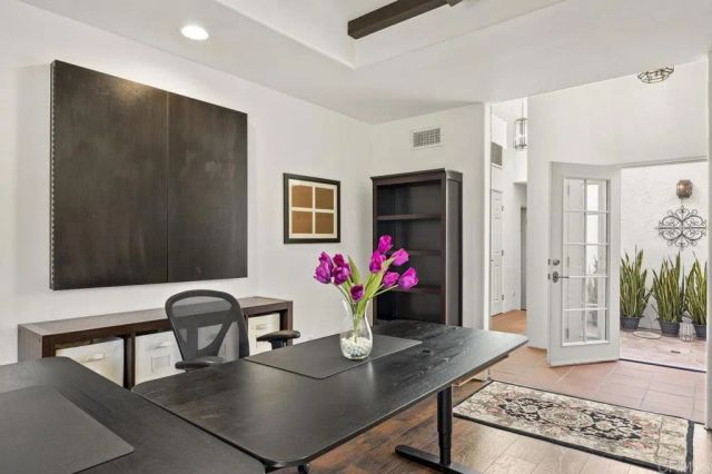 1305 Scenic Dr, Escondido, CA 92029