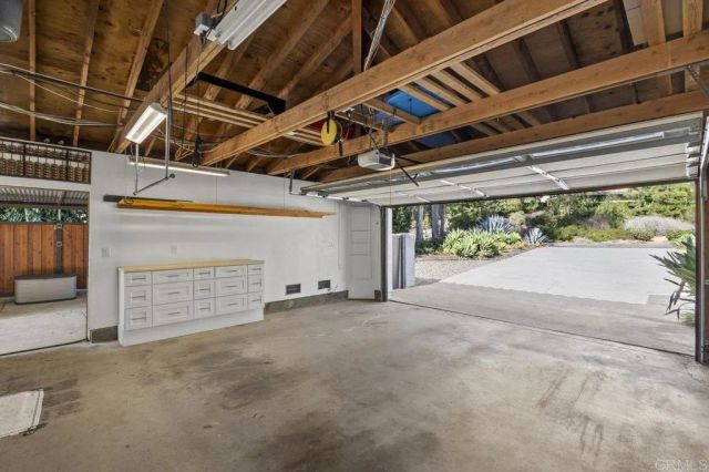 1305 Scenic Dr, Escondido, CA 92029