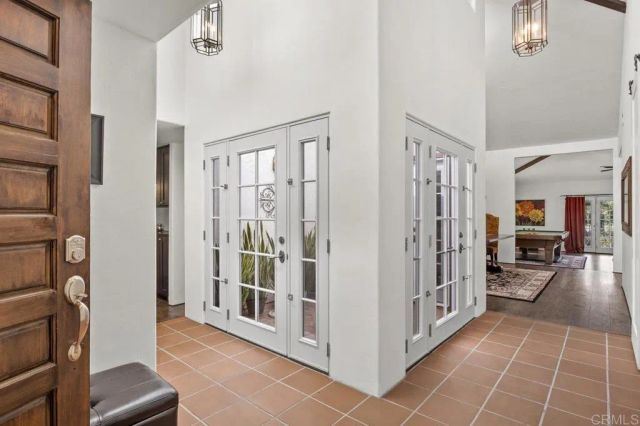 1305 Scenic Dr, Escondido, CA 92029