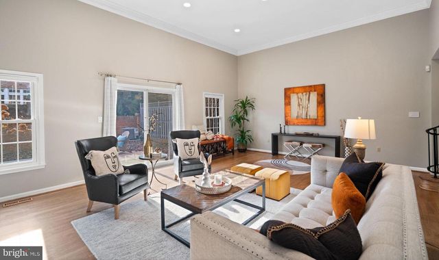 2729 UNICORN LN NW, Washington, DC 20015