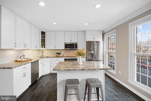 2729 UNICORN LN NW, Washington, DC 20015