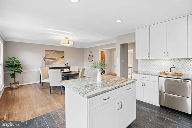 2729 UNICORN LN NW, Washington, DC 20015