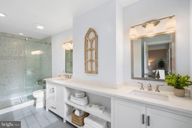 2729 UNICORN LN NW, Washington, DC 20015